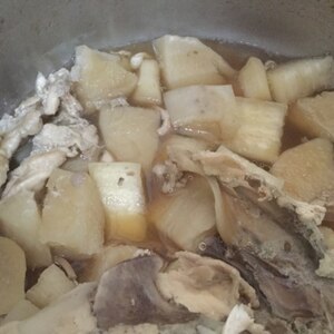 里芋と大根と鶏肉の煮物